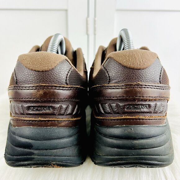 New Balance Dark Brown Oiled Leather Sneakers Comfort Shoes MW928BR3 Mens Sz 9 main image 4